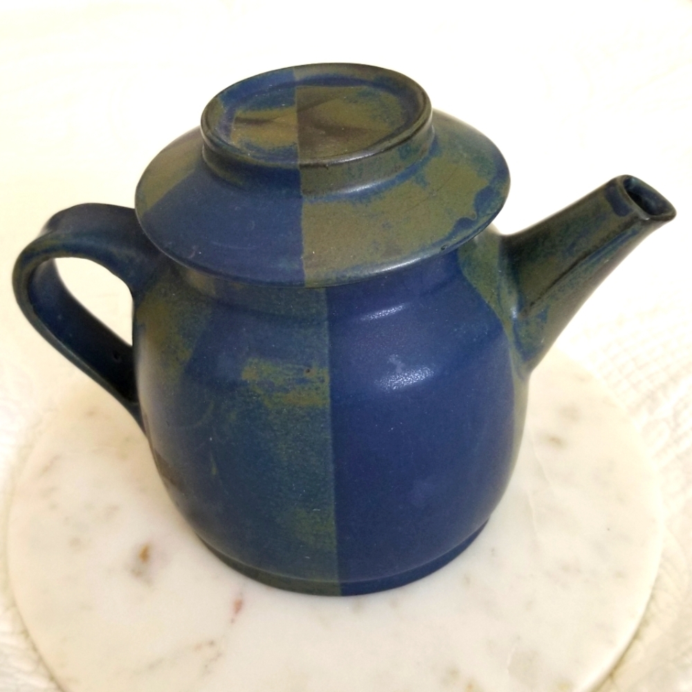 TAI_TAU  Nancy Patterson Lamb Iron Mountain Blue Pottery Stoneware Teapot